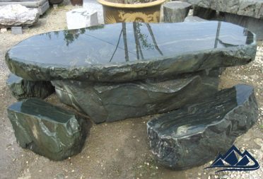 Bàn ghế đá màu xanh rêu được bán chạy nhất tại Thịnh Phát Stone